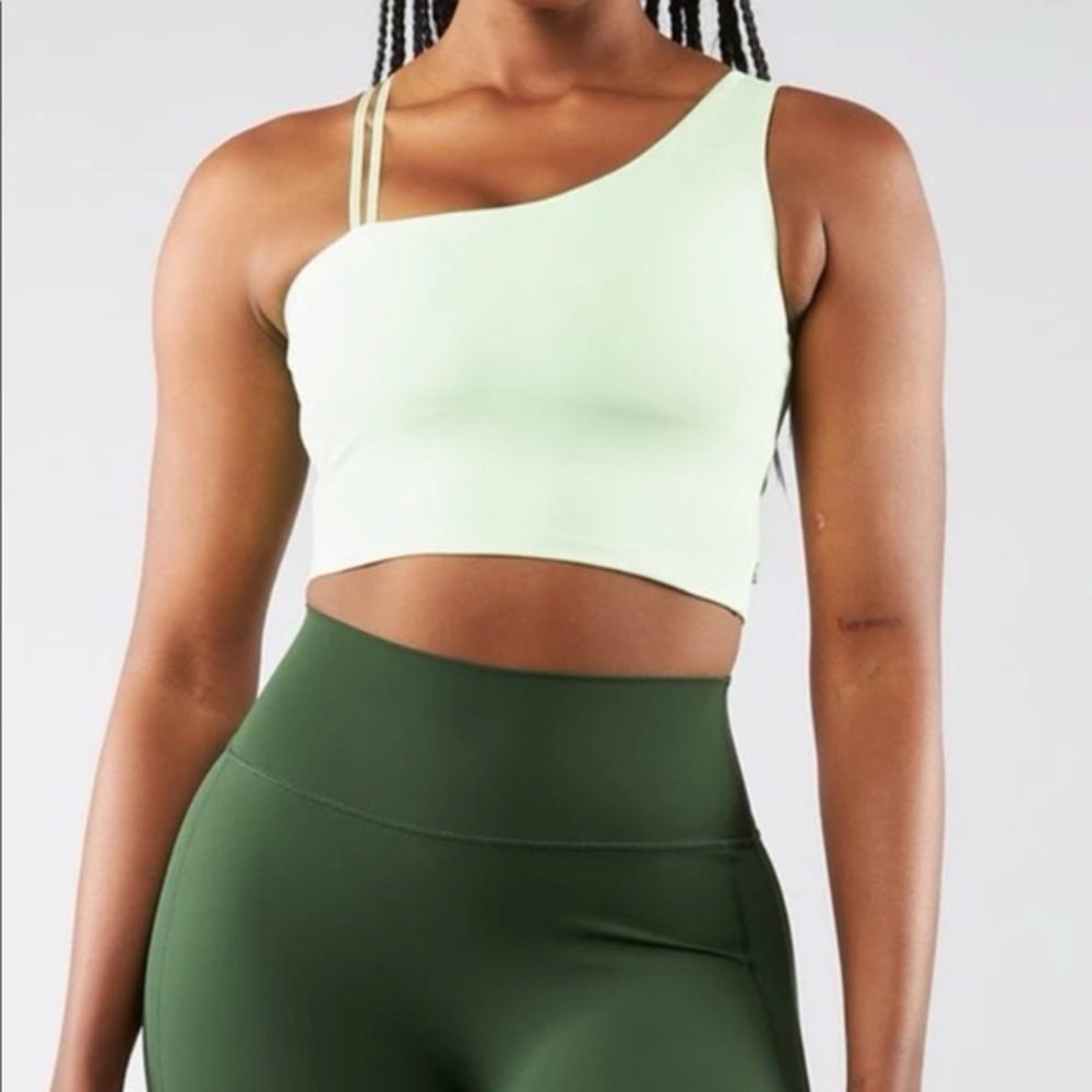 Buffbunny Simmons crop top size small in high voltage green